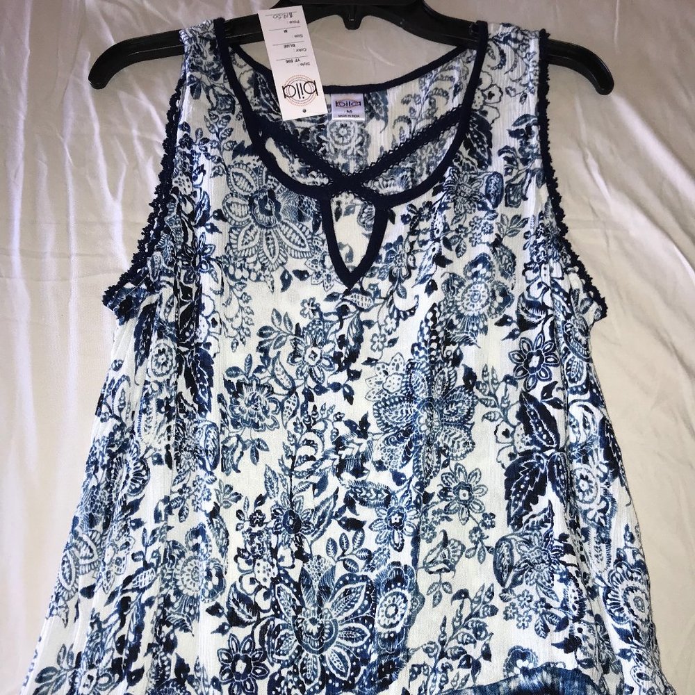 Beautiful Bila top with navy crochet details